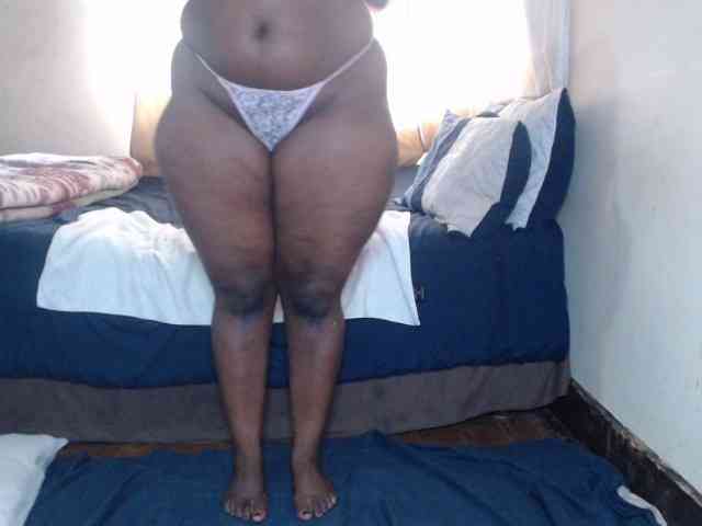 Prettybkack25 webcam