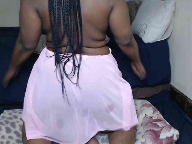 Prettybkack25 webcam