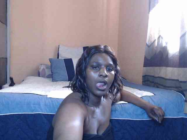 Prettybkack25 webcam