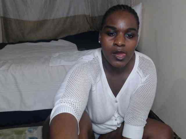 Prettybkack25 webcam