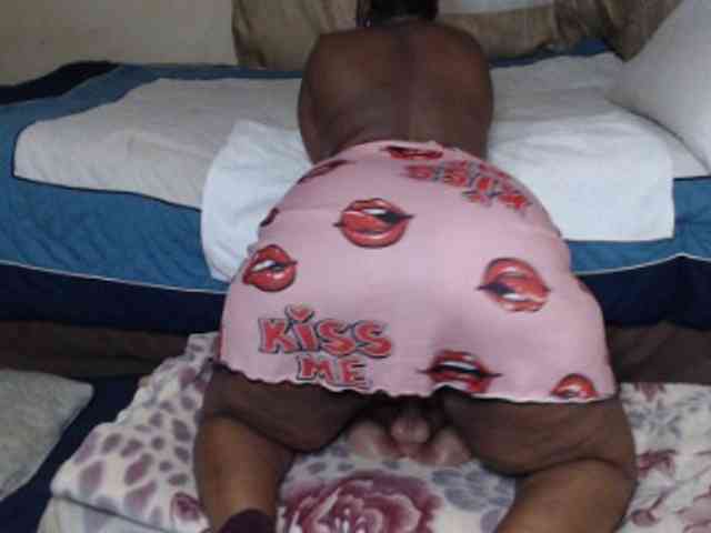 Prettybkack25 webcam