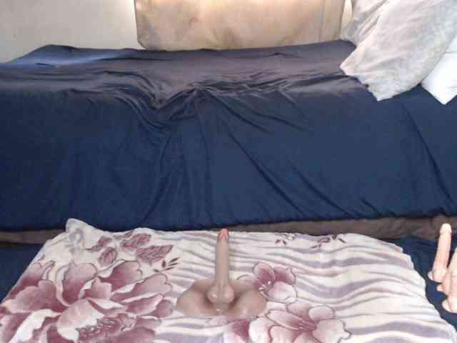 Prettybkack25 webcam