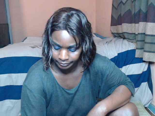 Prettybkack25 webcam