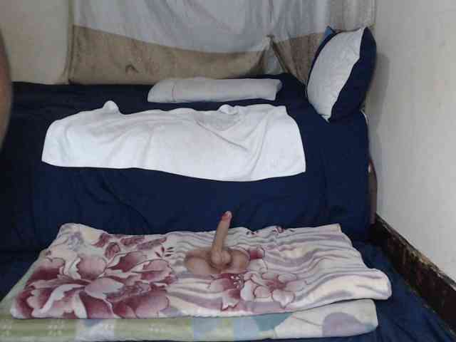 Prettybkack25 webcam