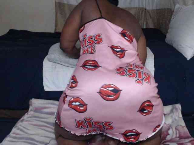 Prettybkack25 webcam