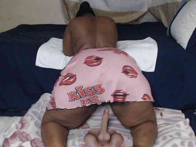 Prettybkack25 webcam