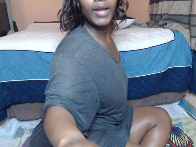 Prettybkack25 webcam