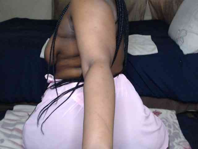 Prettybkack25 bongacams