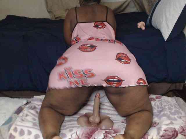 Prettybkack25 webcam