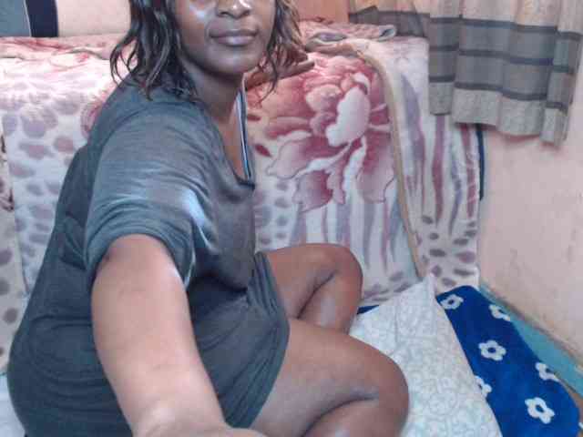Prettybkack25 webcam