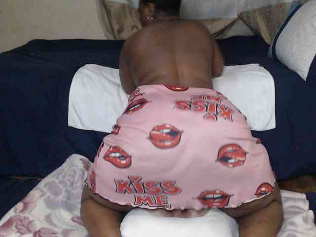 Prettybkack25 webcam