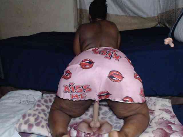 Prettybkack25 webcam