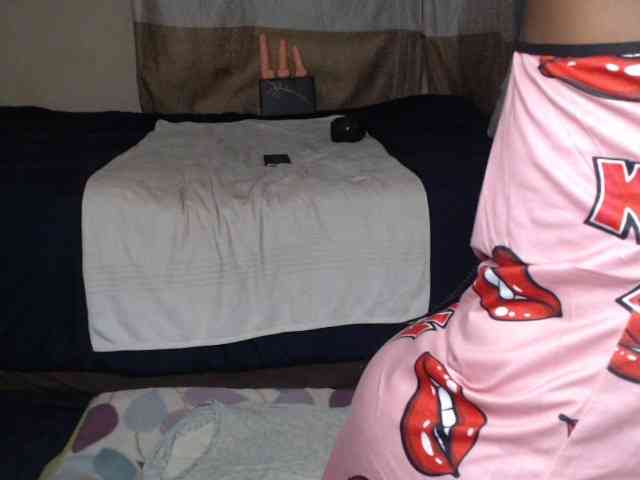 Prettybkack25 webcam