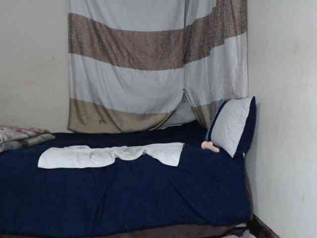 Prettybkack25 webcam