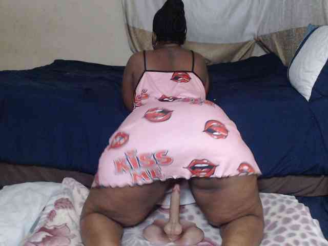 Prettybkack25 webcam