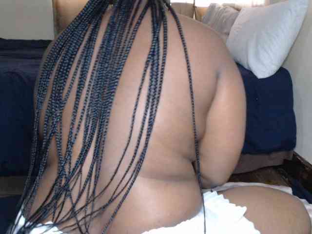 Prettybkack25 webcam