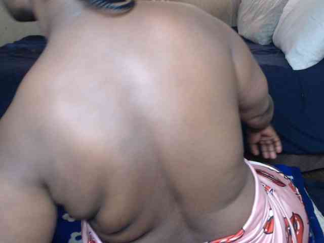 Prettybkack25 webcam