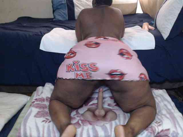 Prettybkack25 webcam