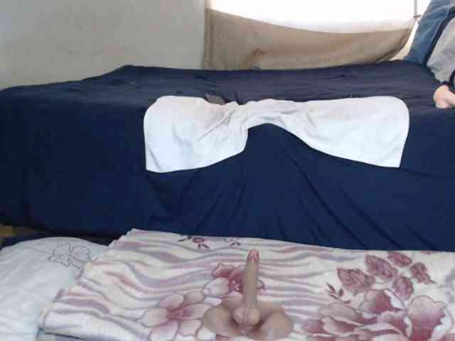 Prettybkack25 webcam