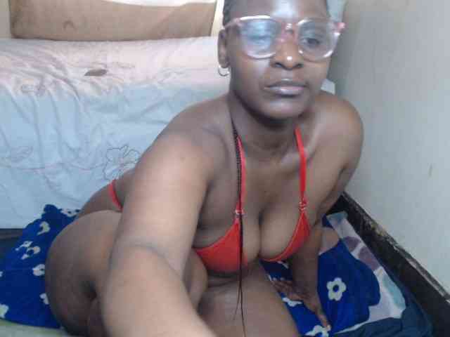 Prettybkack25 webcam