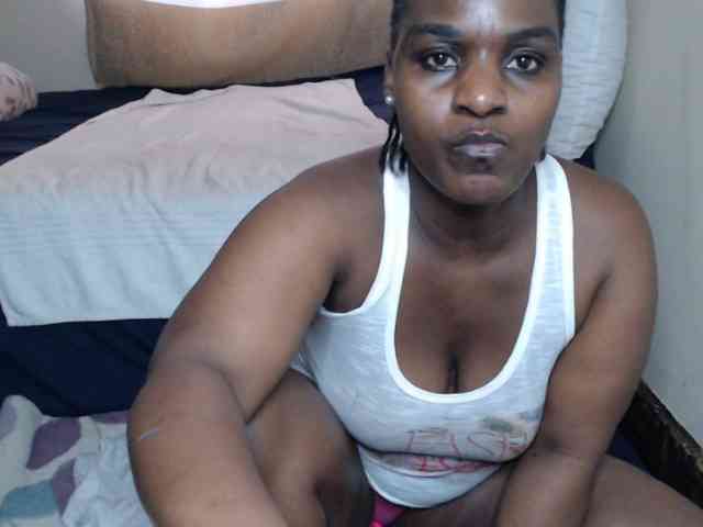 Prettybkack25 webcam