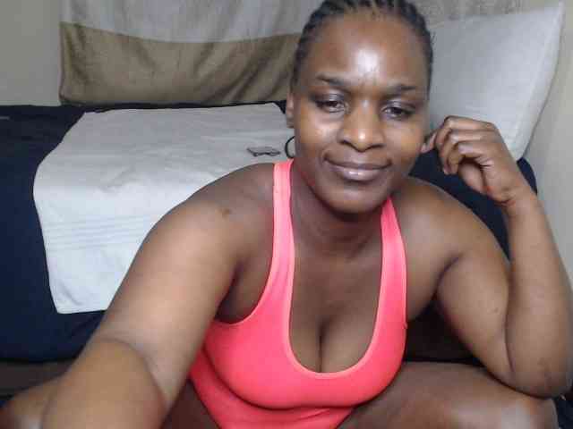 Prettybkack25 webcam