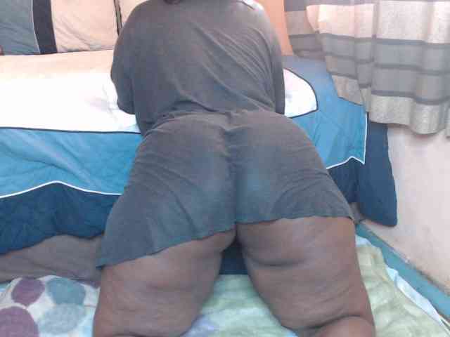 Prettybkack25 webcam