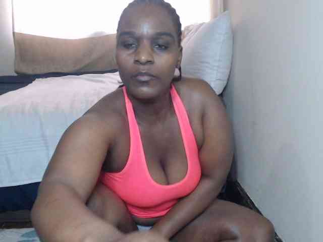 Prettybkack25 webcam