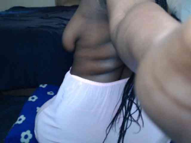 Prettybkack25 webcam