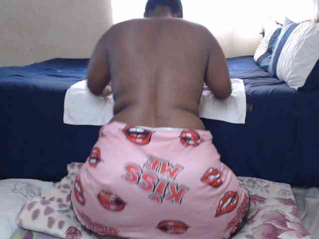 Prettybkack25 webcam