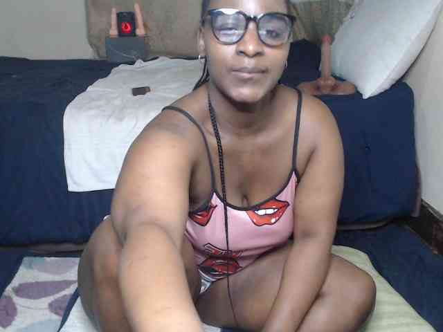 Prettybkack25 webcam