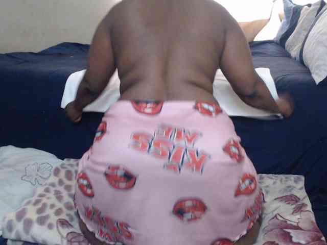 Prettybkack25 webcam