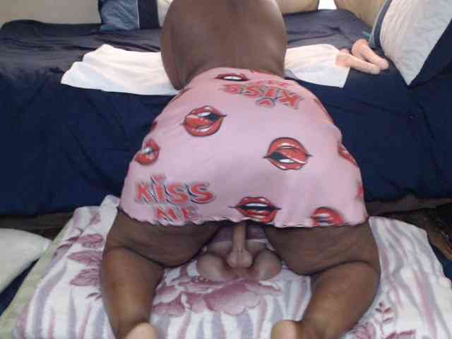 Prettybkack25 webcam