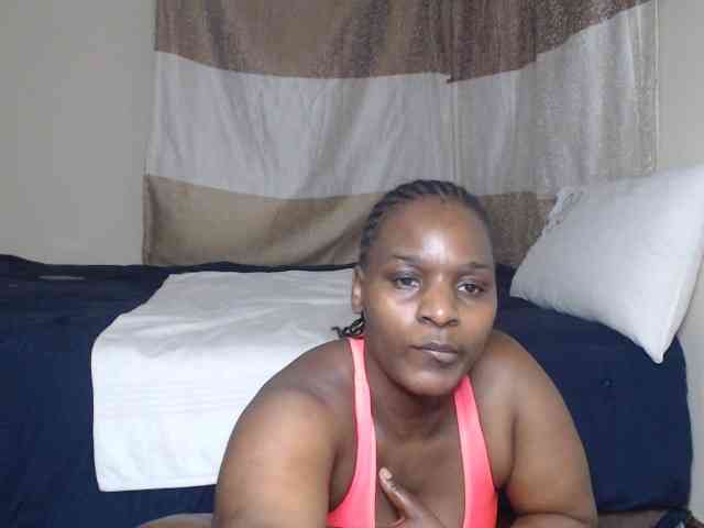 Prettybkack25 webcam