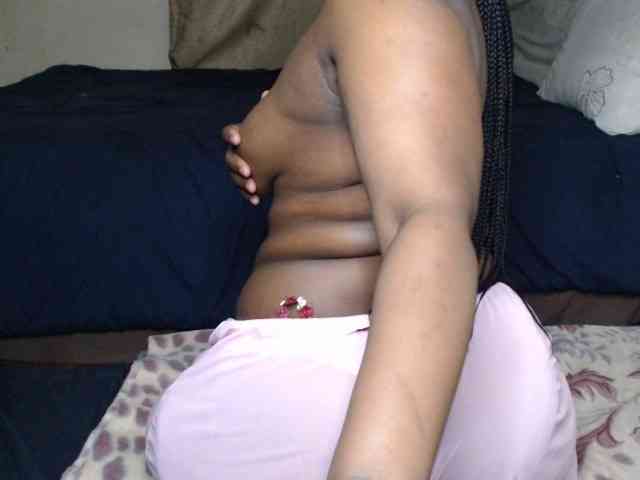 Prettybkack25 webcam