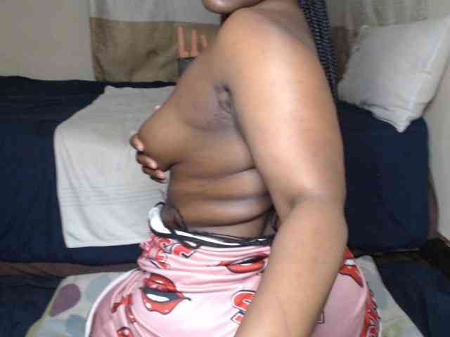 Prettybkack25 webcam