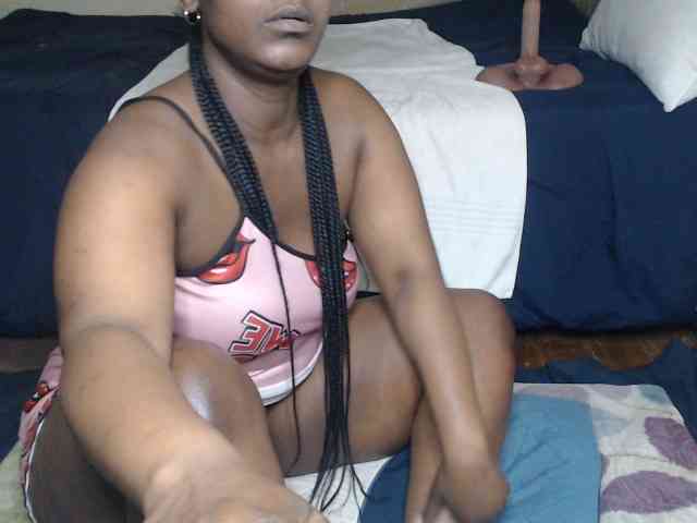 Prettybkack25 webcam