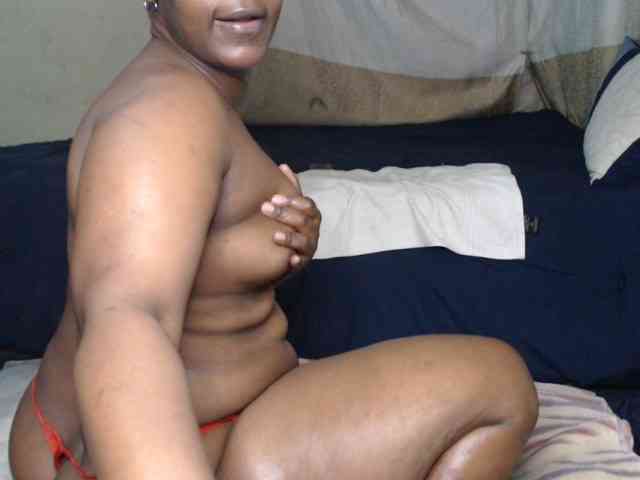 Prettybkack25 webcam