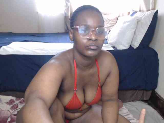 Prettybkack25 webcam