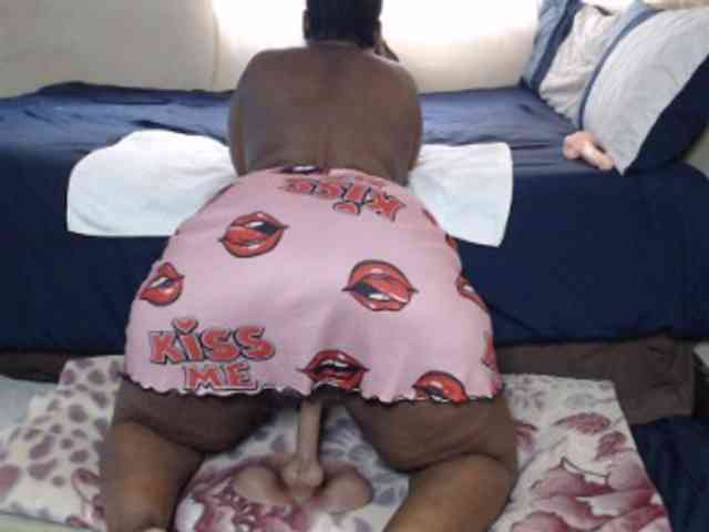 Prettybkack25 webcam