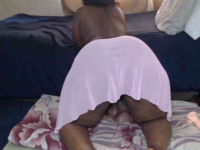 Prettybkack25 webcam