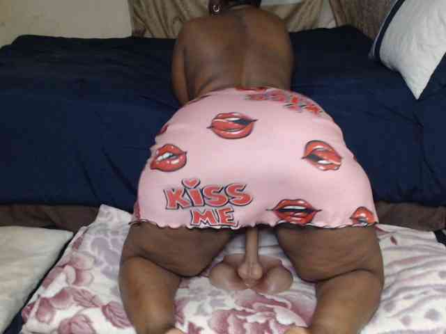 Prettybkack25 webcam