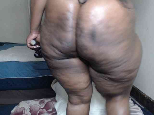 Prettybkack25 webcam