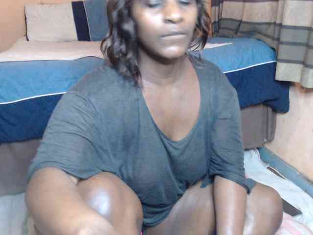 Prettybkack25 webcam
