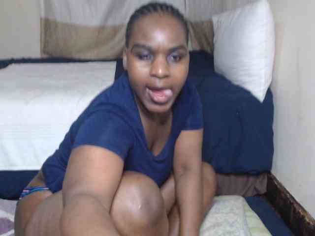 Prettybkack25 webcam