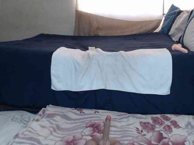 Prettybkack25 webcam