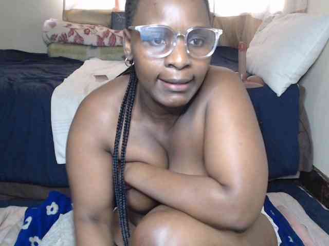 Prettybkack25 webcam