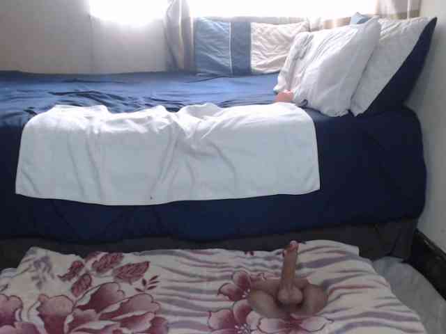 Prettybkack25 webcam