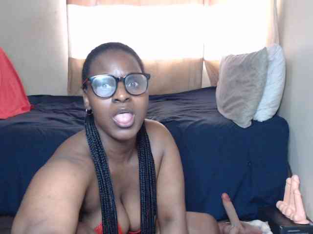 Prettybkack25 webcam