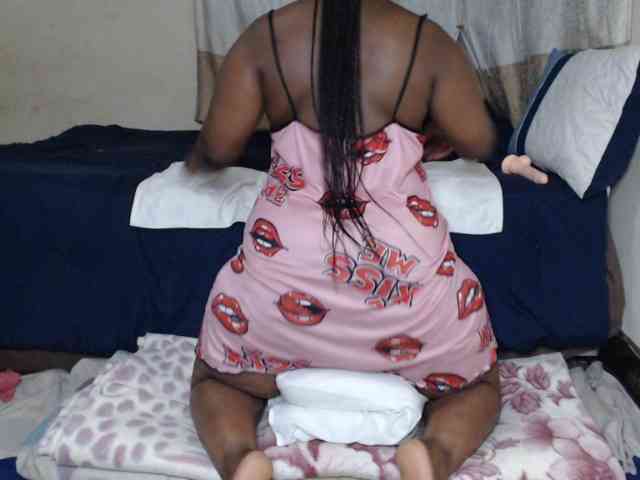 Prettybkack25 webcam